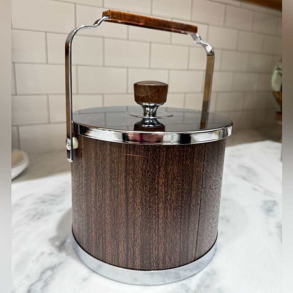 Vintage MCM Atapco Faux Wood Grain & Chrome Ice Bucket - Picture 6 of 7